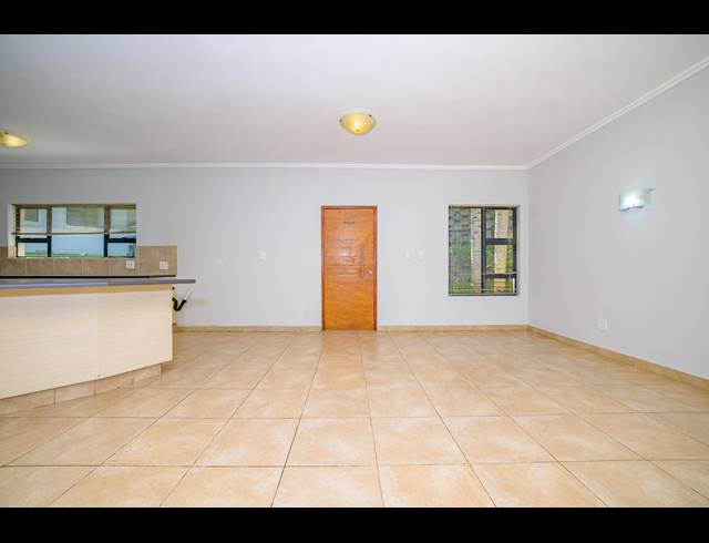 3 BEDROOM APARTMENT FOR SALE IN PALM LAKES ESTATE